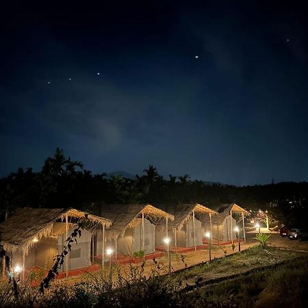 The Rover'S Camps Hotel Tumkur Exterior photo